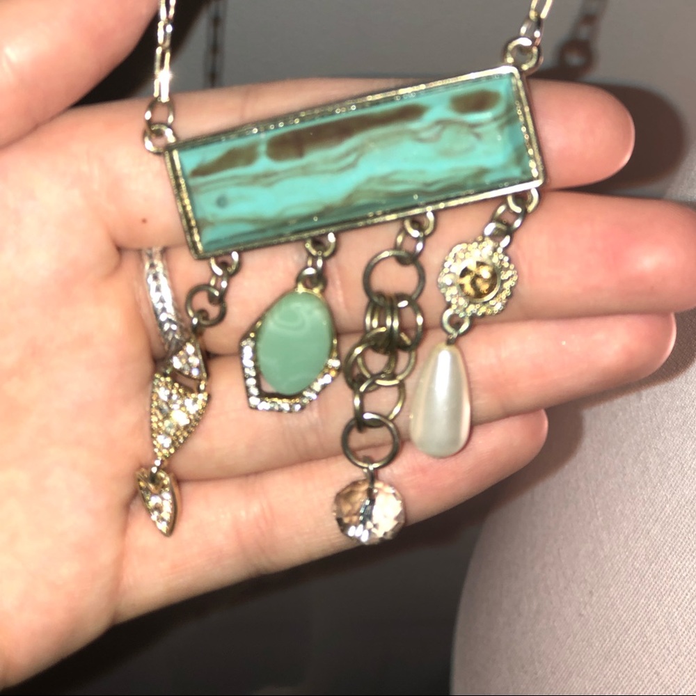 Pretty Turquoise Color Necklace - Picture 2 of 2
